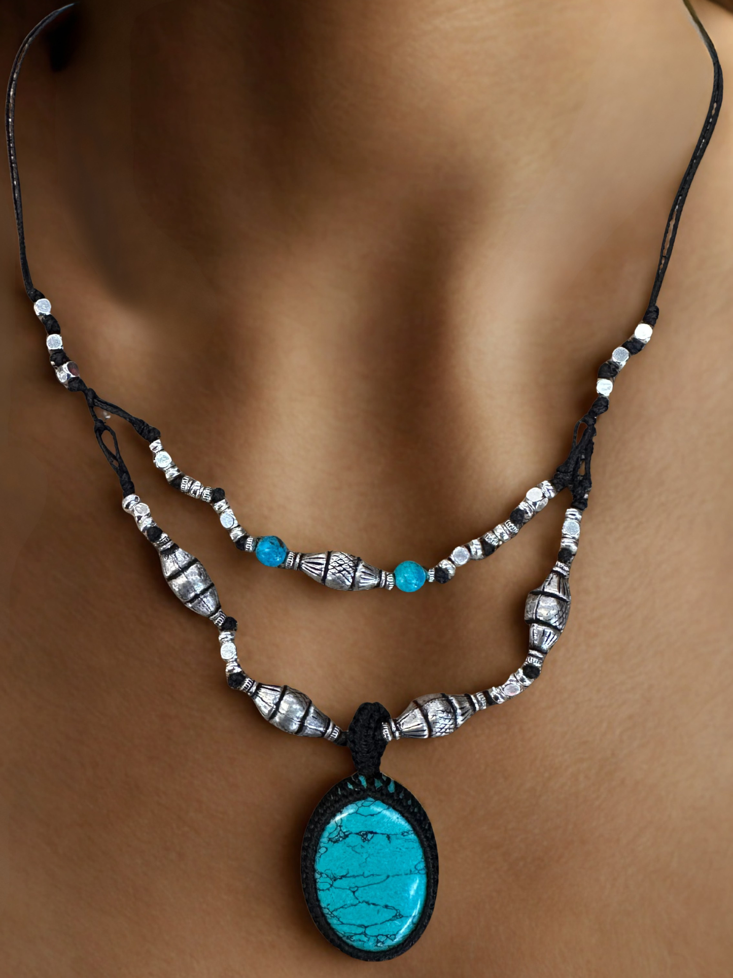 Collana Talismano in Turchese su Doppio Filo regolabile