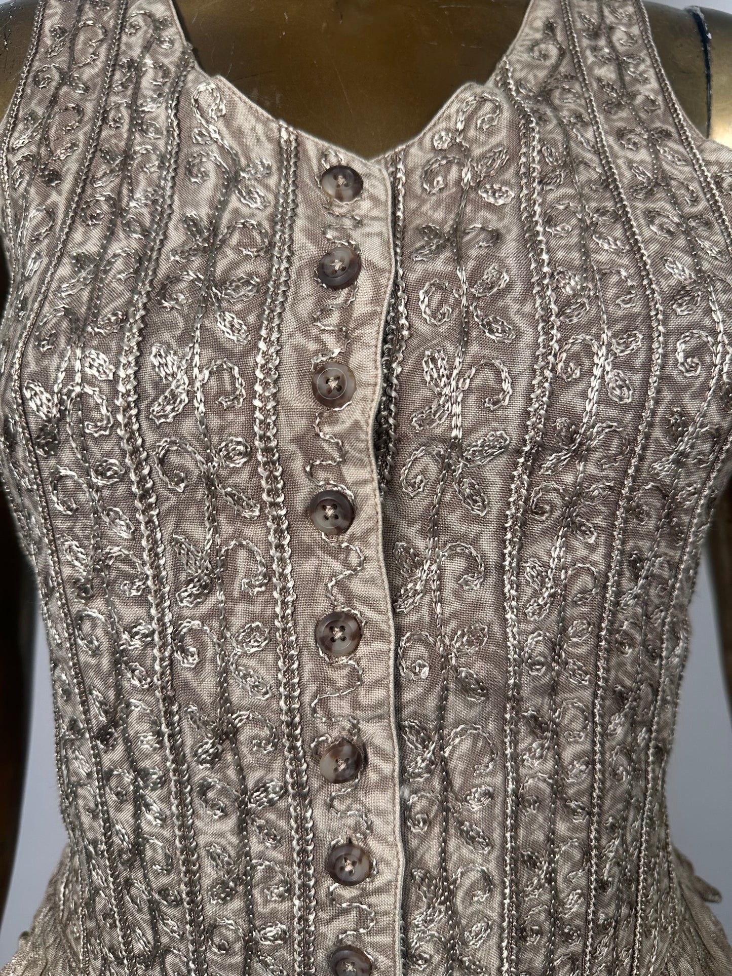 Top desert queen warm grey